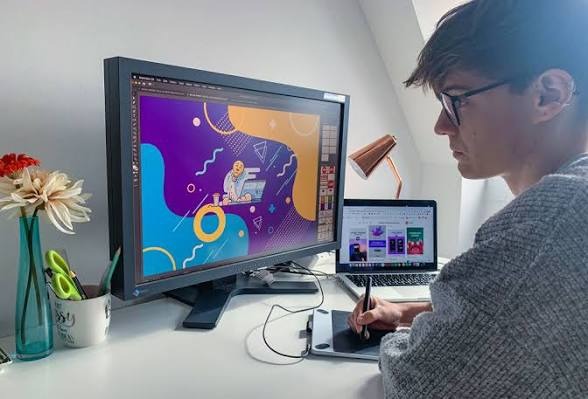 Unlock the Power of Graphic Designing to Build a Memorable Brand